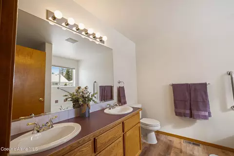 Bath - 4580 E Weatherby Ave, Post Falls, ID 83854 photo 1 of 3