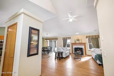 Living - 4580 E Weatherby Ave, Post Falls, ID 83854 photo 1 of 2