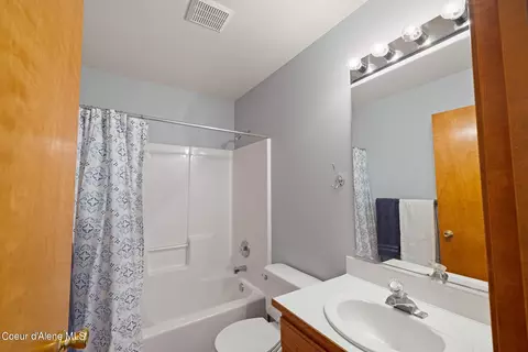 Bath - 4580 E Weatherby Ave, Post Falls, ID 83854 photo 3 of 3
