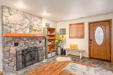 Living - 208 S 4th St, Dover, ID 83825 photo 1 of 4
