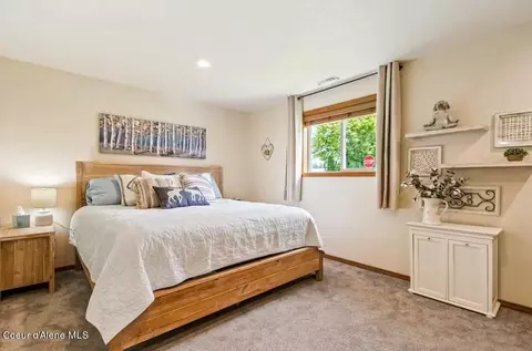 Bedroom - 208 S 4th St, Dover, ID 83825 photo 1 of 3