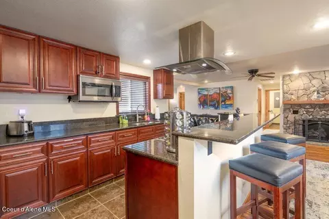 Kitchen - 208 S 4th St, Dover, ID 83825 photo 3 of 4