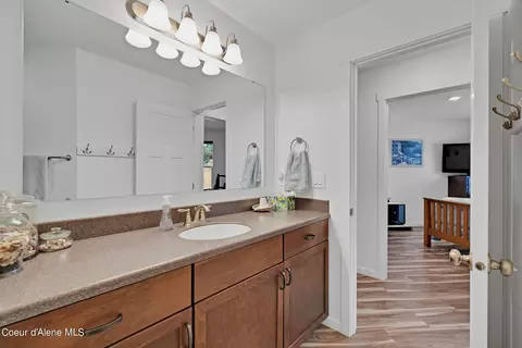 Bath - 114 Blazing Saddle, Pinehurst, ID 83850 photo 1 of 4