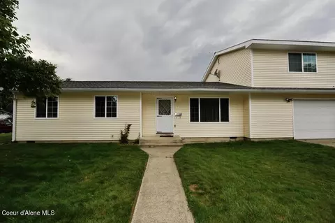 Exterior - 224 S 2nd Ave, Sandpoint, ID 83864 photo 3 of 13