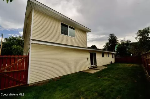 Exterior - 224 S 2nd Ave, Sandpoint, ID 83864 photo 6 of 13
