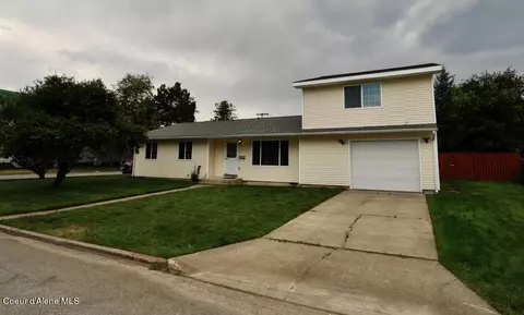 Exterior - 224 S 2nd Ave, Sandpoint, ID 83864 photo 2 of 13