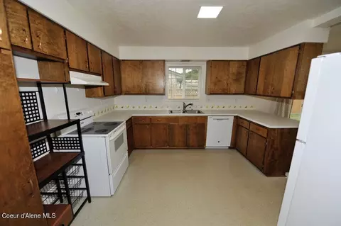 Kitchen - 224 S 2nd Ave, Sandpoint, ID 83864 photo 1 of 6