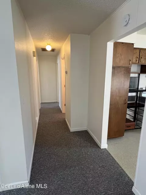 Entry Way - 224 S 2nd Ave, Sandpoint, ID 83864 photo 1 of 2