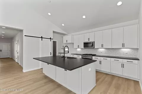 Kitchen - 1268 E Percival Ave, Post Falls, ID 83854 photo 2 of 4