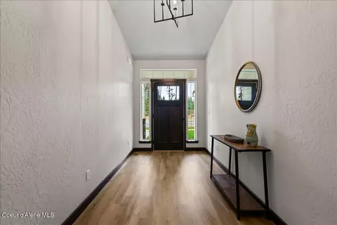 Entry Way - 1944 E Plaza Ct, Post Falls, ID 83854 photo 3 of 4