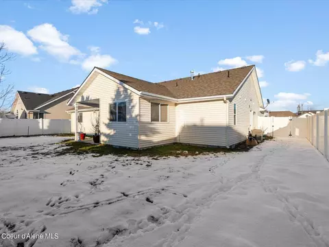 Exterior - 8499 N Boysenberry Loop, Hayden, ID 83835 photo 5 of 9