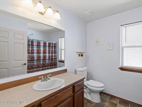 Bath - 8499 N Boysenberry Loop, Hayden, ID 83835 photo 3 of 3