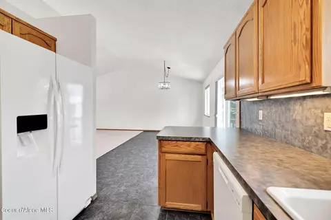 Kitchen - 1507 E Plaza Dr, Post Falls, ID 83854 photo 3 of 3