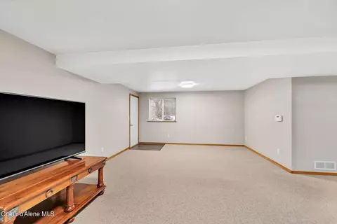 Living - 1507 E Plaza Dr, Post Falls, ID 83854 photo 9 of 9