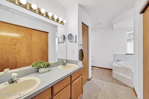 Bath - 1507 E Plaza Dr, Post Falls, ID 83854 photo 1 of 9