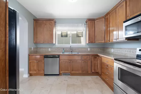 Kitchen - 127 Kellogg Ave, Kellogg, ID 83837 photo 4 of 4