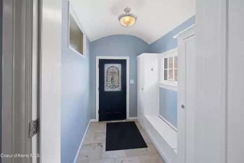 Entry Way - 127 Kellogg Ave, Kellogg, ID 83837 photo 1 of 4