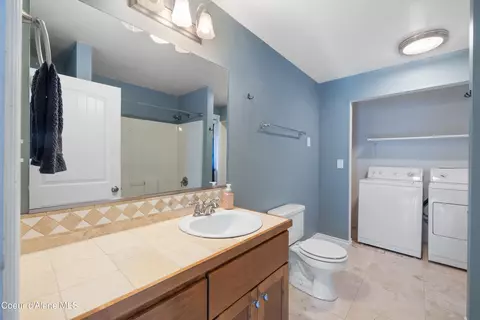 Bath - 127 Kellogg Ave, Kellogg, ID 83837 photo 1 of 3