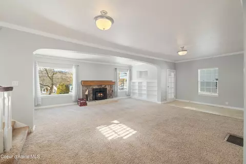 Living - 127 Kellogg Ave, Kellogg, ID 83837 photo 3 of 3