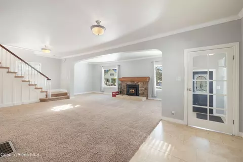Living - 127 Kellogg Ave, Kellogg, ID 83837 photo 1 of 3