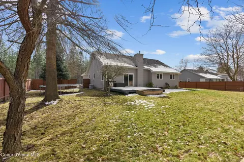 Exterior - 3211 E 65th Ave, Spokane, WA 99223 photo 6 of 6