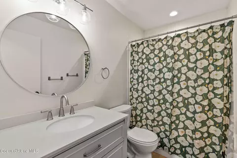 Bath - 3211 E 65th Ave, Spokane, WA 99223 photo 2 of 3