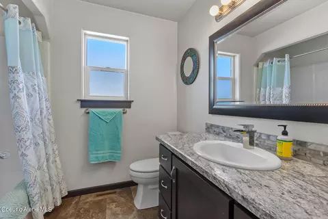 Bath - 2130 E Decaro Loop, Post Falls, ID 83854 photo 2 of 2