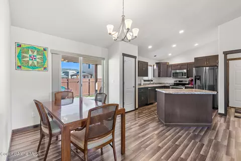 Kitchen - 2130 E Decaro Loop, Post Falls, ID 83854 photo 1 of 4