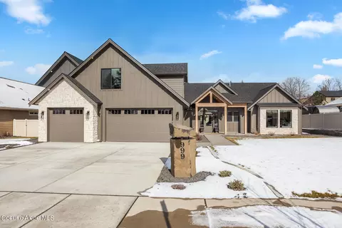 999 E Maroon Creek Dr, Hayden, ID 83835