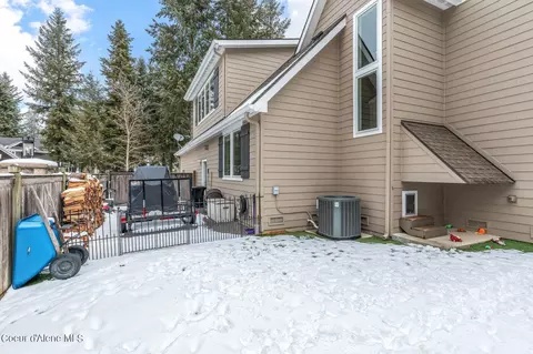 Exterior - 1626 E Lady Bug Ln, Hayden, ID 83835 photo 10 of 14