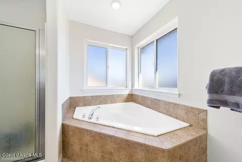 Bath - 1490 N Firestone, Post Falls, ID 83854 photo 3 of 4