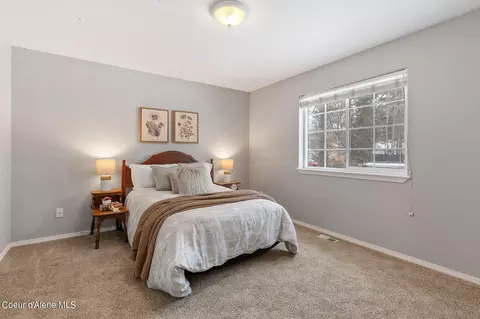 Bedroom - 5074 E Shoreline Dr, Post Falls, ID 83854 photo 3 of 8