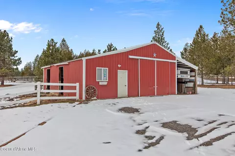 Exterior - 7284 E Forest View Rd, Athol, ID 83801 photo 4 of 10