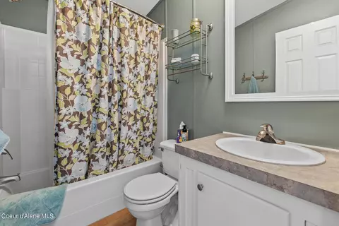 Bath - 7284 E Forest View Rd, Athol, ID 83801 photo 3 of 3