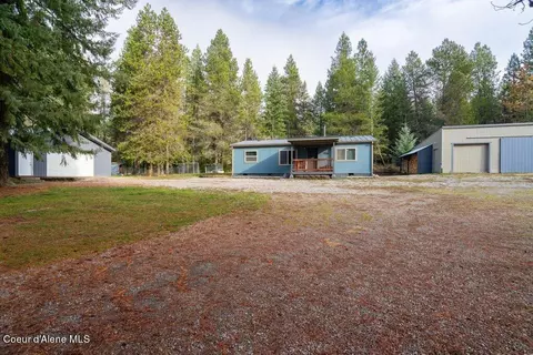 393 Mountain View Rd, Blanchard, ID 83804