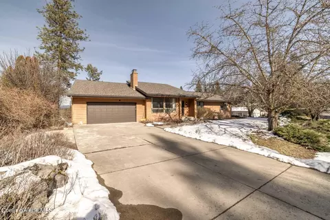 1287 E Loch Haven Dr, Hayden, ID 83835