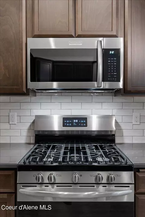 Kitchen - 2012 E Plaza Ct, Post Falls, ID 83854 photo 4 of 5