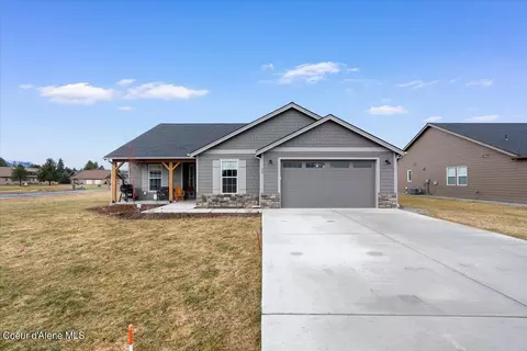 55 Bunker Ln, Blanchard, ID 83804