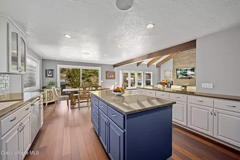 Kitchen - 3019 E Rivercrest Dr, Post Falls, ID 83854 photo 4 of 6