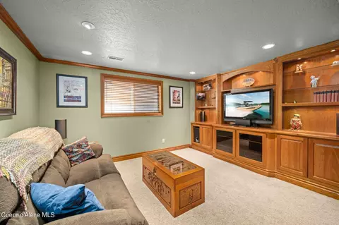 Living - 3019 E Rivercrest Dr, Post Falls, ID 83854 photo 8 of 8