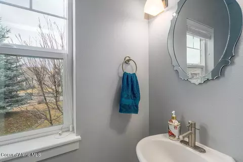 Bath - 4655 E Fennec Fox Ln, Post Falls, ID 83854 photo 1 of 6