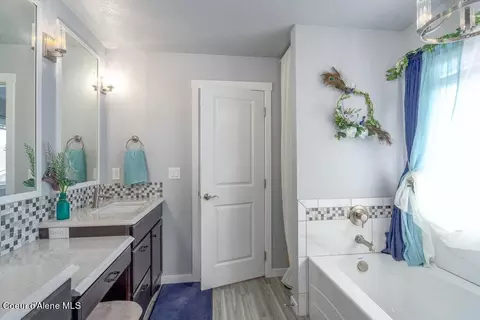 Bath - 4655 E Fennec Fox Ln, Post Falls, ID 83854 photo 6 of 6