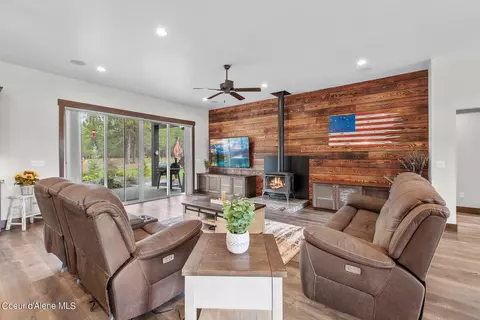 Living - 8221 E Scout Trail Rd, Athol, ID 83801 photo 2 of 3