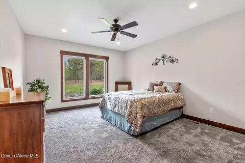 Bedroom - 8221 E Scout Trail Rd, Athol, ID 83801 photo 3 of 4