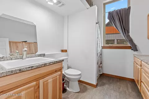 Bath - 8221 E Scout Trail Rd, Athol, ID 83801 photo 5 of 5