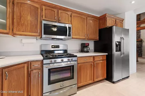 Kitchen - 4156 E Lupin Ln, Athol, ID 83801 photo 3 of 3