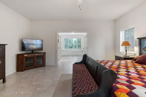 Bedroom - 4156 E Lupin Ln, Athol, ID 83801 photo 3 of 7