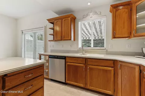 Kitchen - 4156 E Lupin Ln, Athol, ID 83801 photo 2 of 3
