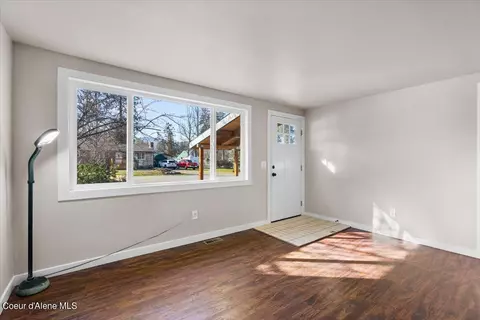 Entry Way - 503 E 10th Ave, Post Falls, ID 83854 photo 1 of 3