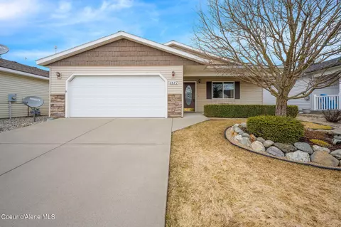 8687 W Zion St, Rathdrum, ID 83858